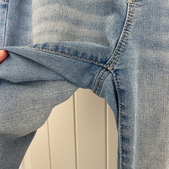 EUC | No Boundaries junior’s light wash distressed hem jeans — size 11 - Picture 3 of 7